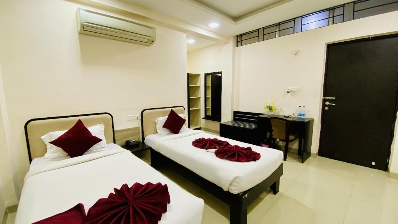 The Richi Rich Hotel And Resort Ιντόρ Εξωτερικό φωτογραφία
