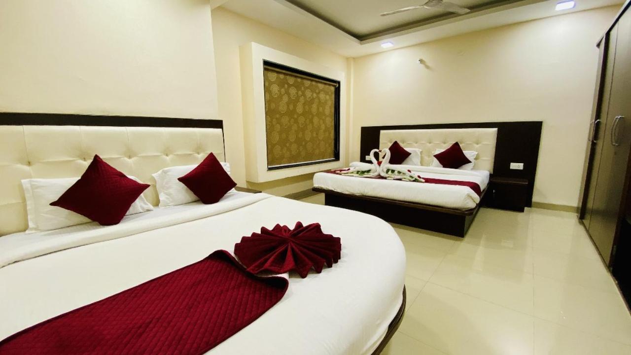 The Richi Rich Hotel And Resort Ιντόρ Εξωτερικό φωτογραφία