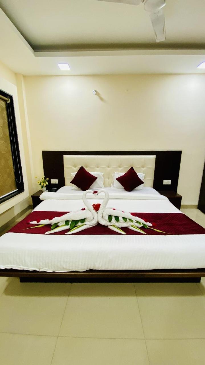 The Richi Rich Hotel And Resort Ιντόρ Εξωτερικό φωτογραφία